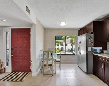 7533 Glendevon Lane - Photo Thumbnail 5