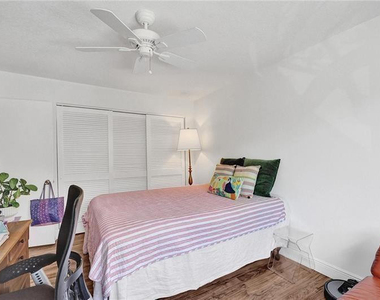 7533 Glendevon Lane - Photo Thumbnail 20