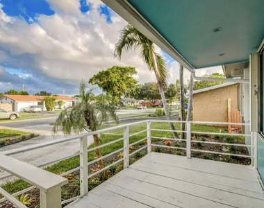 2200 N 47th Avenue - Photo Thumbnail 1
