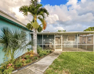 2200 N 47th Avenue - Photo Thumbnail 18