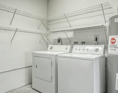 2200 N 47th Avenue - Photo Thumbnail 16