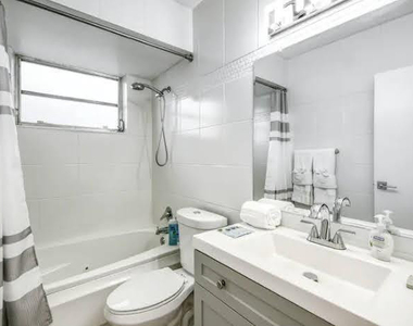 2200 N 47th Avenue - Photo Thumbnail 13