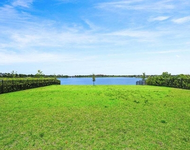 19036 Broad Shore Walk - Photo Thumbnail 35