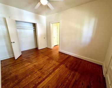 2010 Broward Avenue - Photo Thumbnail 4
