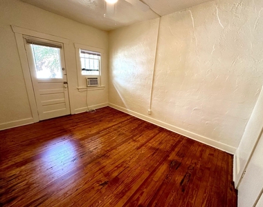 2010 Broward Avenue - Photo Thumbnail 5