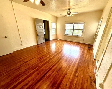 2010 Broward Avenue - Photo Thumbnail 7