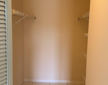 813 Sky Pine Way - Photo Thumbnail 8