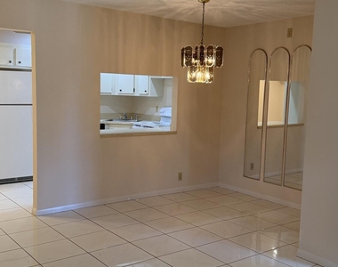813 Sky Pine Way - Photo Thumbnail 2