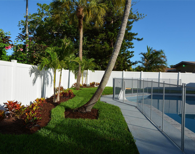3840 N 42nd Terrace - Photo Thumbnail 17