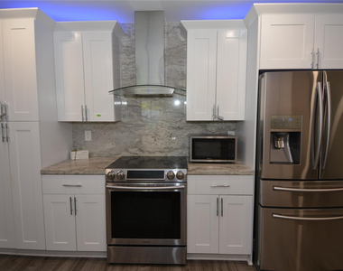 3840 N 42nd Terrace - Photo Thumbnail 5