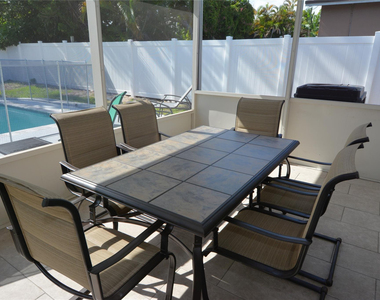 3840 N 42nd Terrace - Photo Thumbnail 16