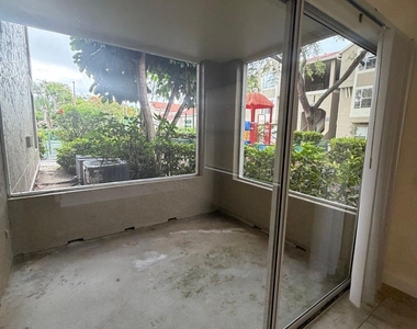 1825 Palm Cove Boulevard - Photo Thumbnail 16