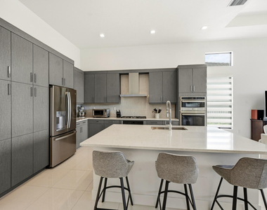13128 Feathering Way - Photo Thumbnail 10