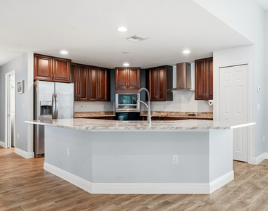 1280 Sw Kalevala Drive - Photo Thumbnail 9