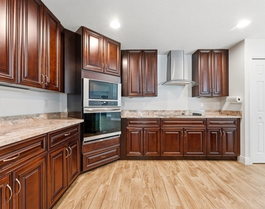 1280 Sw Kalevala Drive - Photo Thumbnail 11