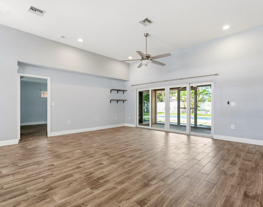 1280 Sw Kalevala Drive - Photo Thumbnail 7