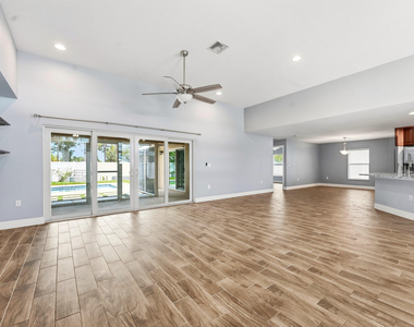 1280 Sw Kalevala Drive - Photo Thumbnail 4