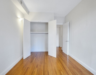 370 West 54th Street - Photo Thumbnail 10