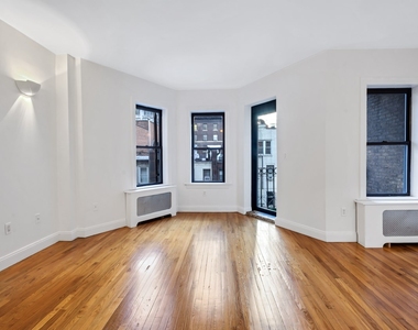 370 West 54th Street - Photo Thumbnail 1