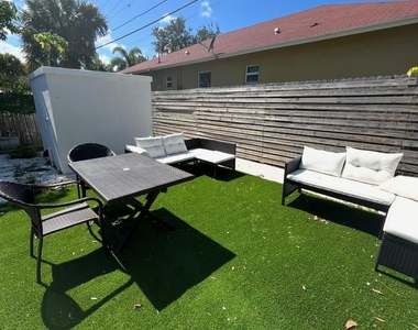 427 Conniston Road - Photo Thumbnail 10
