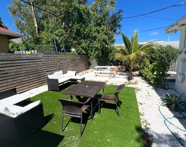 427 Conniston Road - Photo Thumbnail 9