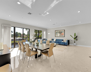 2254 Se 7th Street - Photo Thumbnail 11