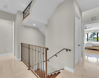 2254 Se 7th Street - Photo Thumbnail 32