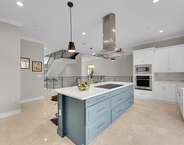 2254 Se 7th Street - Photo Thumbnail 8