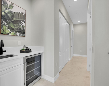 2254 Se 7th Street - Photo Thumbnail 24