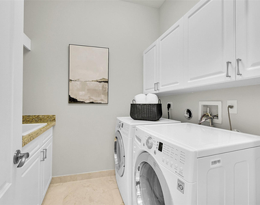 2254 Se 7th Street - Photo Thumbnail 40