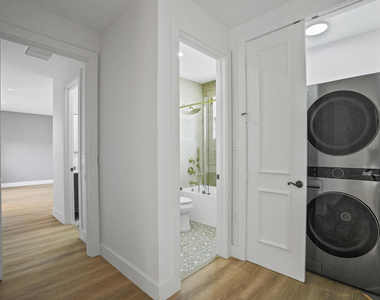 3201 E Stonebrook Circle - Photo Thumbnail 34