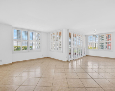 2100 N Ocean Boulevard - Photo Thumbnail 8