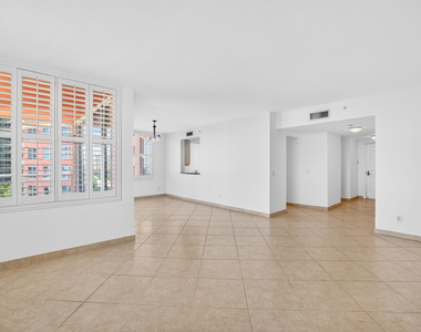 2100 N Ocean Boulevard - Photo Thumbnail 9