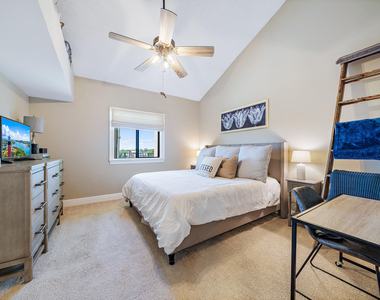 1701 Marina Isle Way - Photo Thumbnail 7