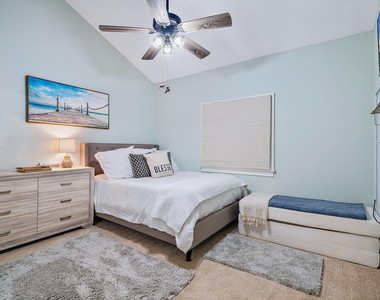 1701 Marina Isle Way - Photo Thumbnail 11