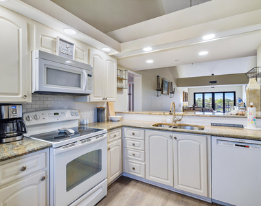 1701 Marina Isle Way - Photo Thumbnail 6