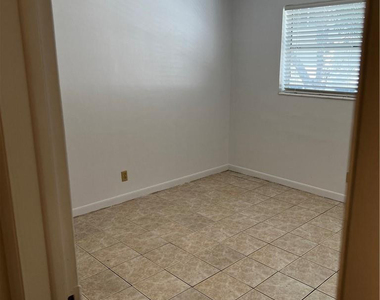 701 Pine Drive - Photo Thumbnail 18