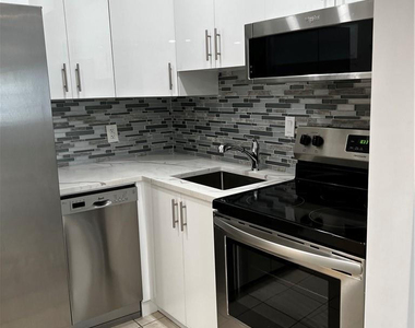 701 Pine Drive - Photo Thumbnail 8