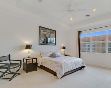 4711 Artesa Way E - Photo Thumbnail 7