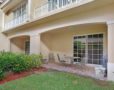 4711 Artesa Way E - Photo Thumbnail 17