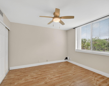 4080 Tivoli Court - Photo Thumbnail 17