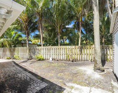 812 Ne 4th Avenue - Photo Thumbnail 6