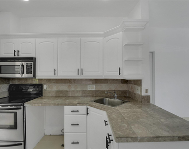 812 Ne 4th Avenue - Photo Thumbnail 43