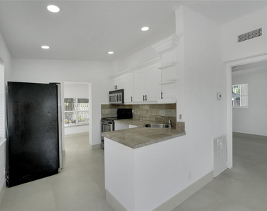 812 Ne 4th Avenue - Photo Thumbnail 34