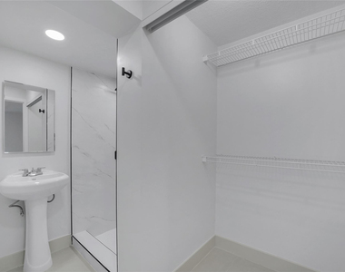 812 Ne 4th Avenue - Photo Thumbnail 15