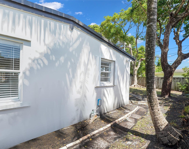 812 Ne 4th Avenue - Photo Thumbnail 17