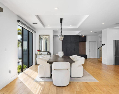 705 Sw 8th Terrace - Photo Thumbnail 28