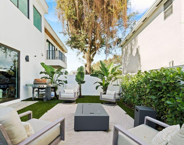 705 Sw 8th Terrace - Photo Thumbnail 8