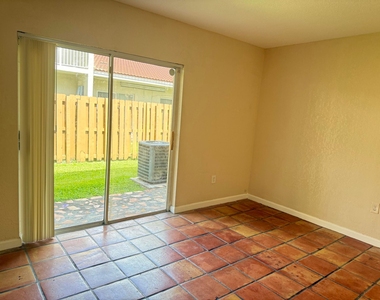 6978 Nw 166th Terrace - Photo Thumbnail 11