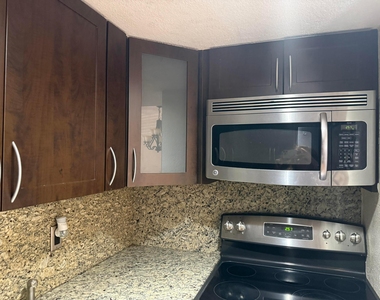 6978 Nw 166th Terrace - Photo Thumbnail 1